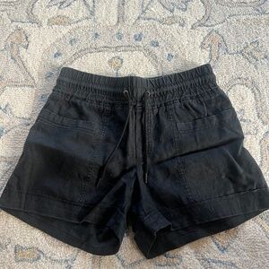 Retreat Linen Mid Rise 4" Short